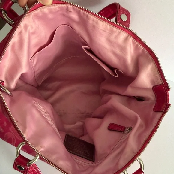 Coach Poppy Storypatch Limited Edition Hot Pink Tote - Picture 4 of 16